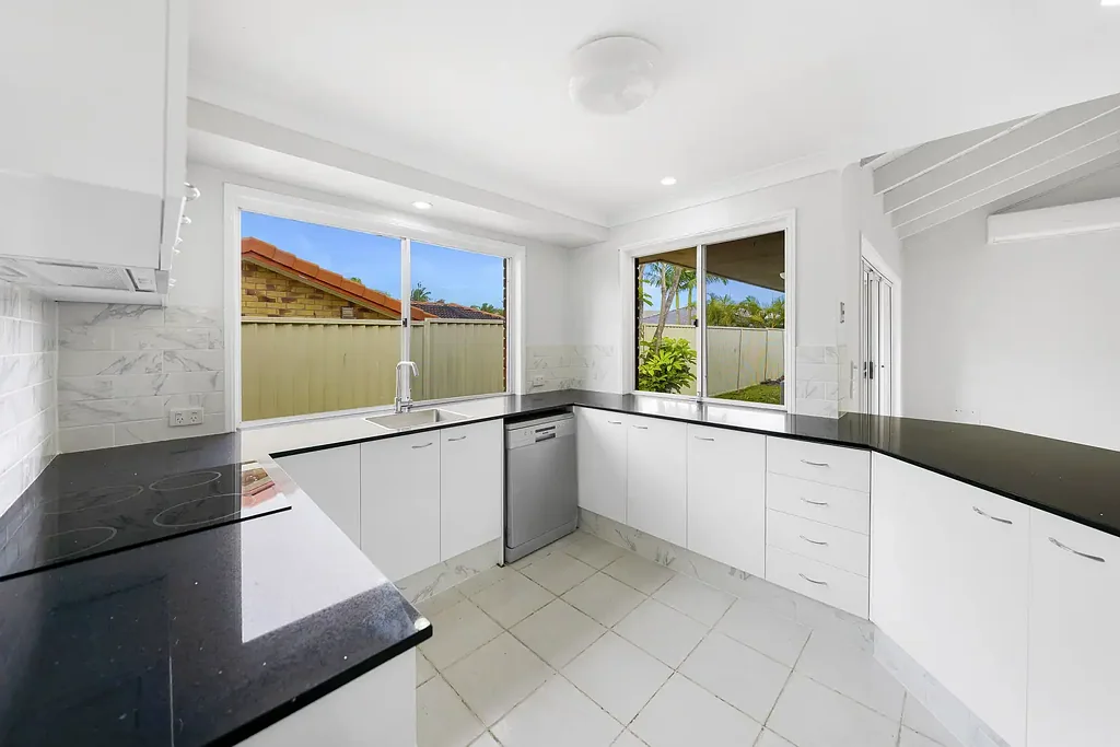 Family home with pool in Robina.
