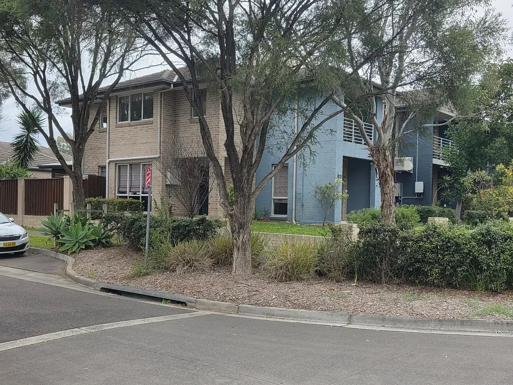 Pemulwuy 3 Bedroom Lovely two storey home on corner block, Quiet location overlooking parkland.