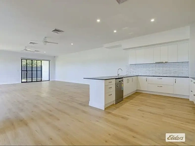1/109-111 Logan Street, Beenleigh, QLD 4207, 4 slaapkamers, 3 badkamers, House