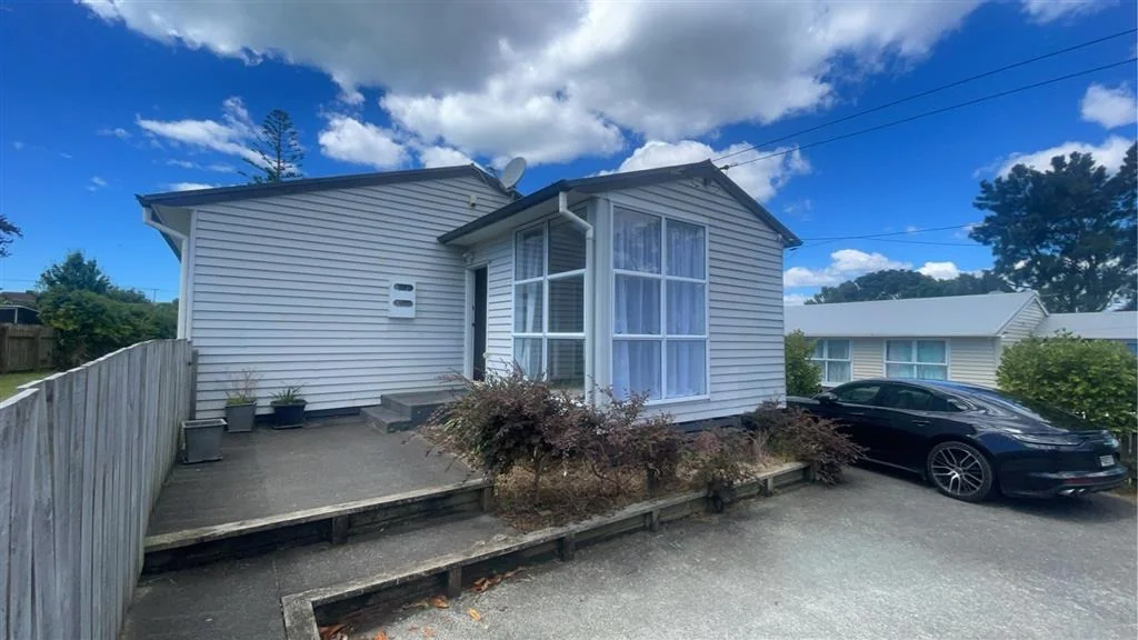 Glen Innes, RENTED