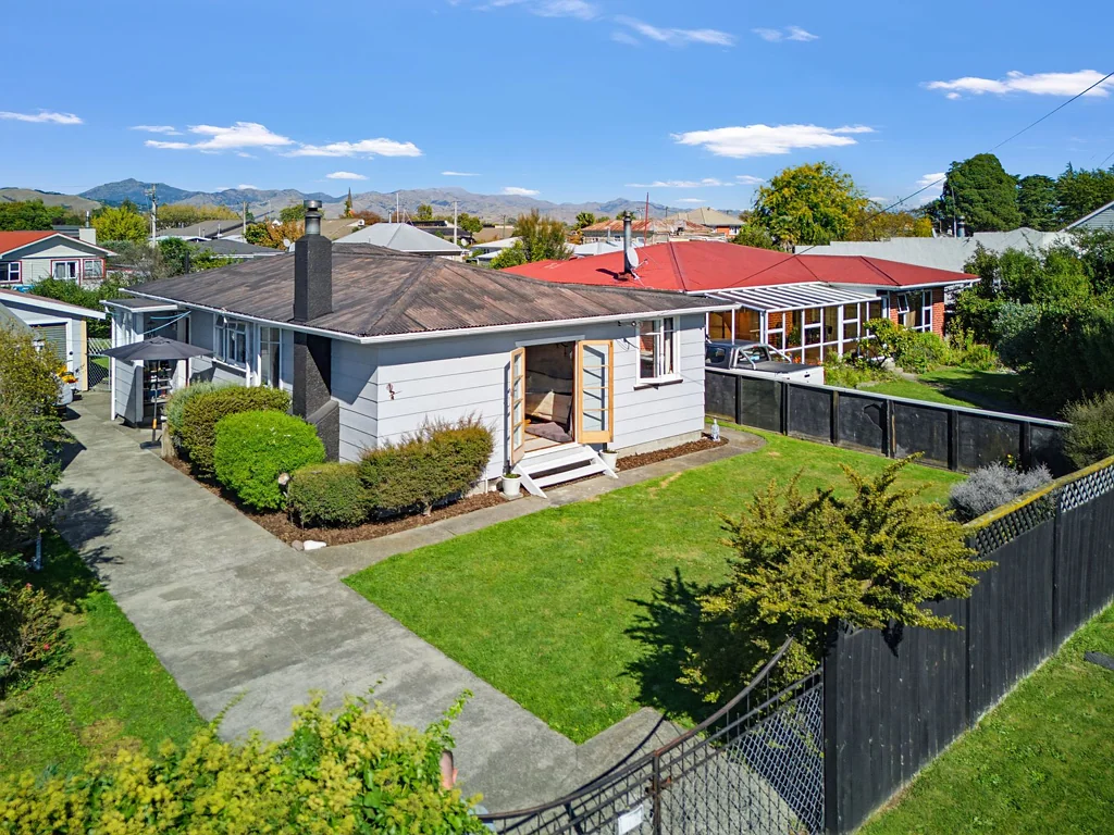 Blenheim Central 2ห้องนอน Convenient Living with Room to Add Value