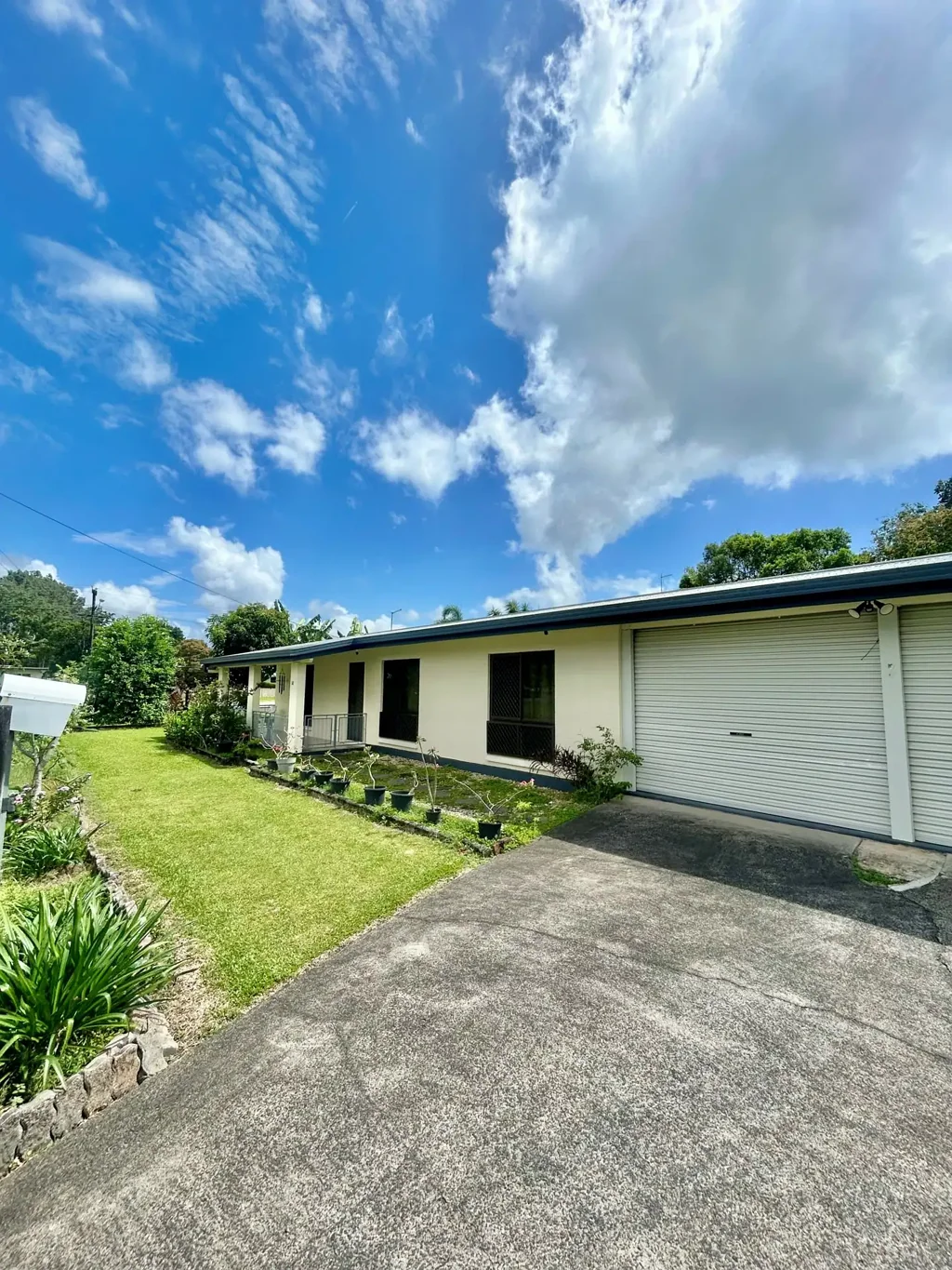 51 Cochrane Street, Mooroobool, QLD 4870