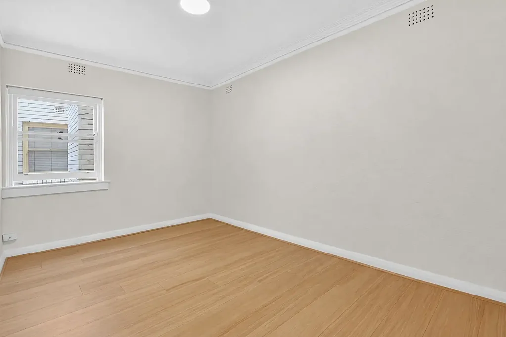 Beautifully renovated Art Deco apartment, perfectly positioned on the first floor of a charming security building in one of the area's most desirable