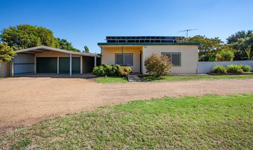 6 Samuel St, Wellington, NSW 2820
