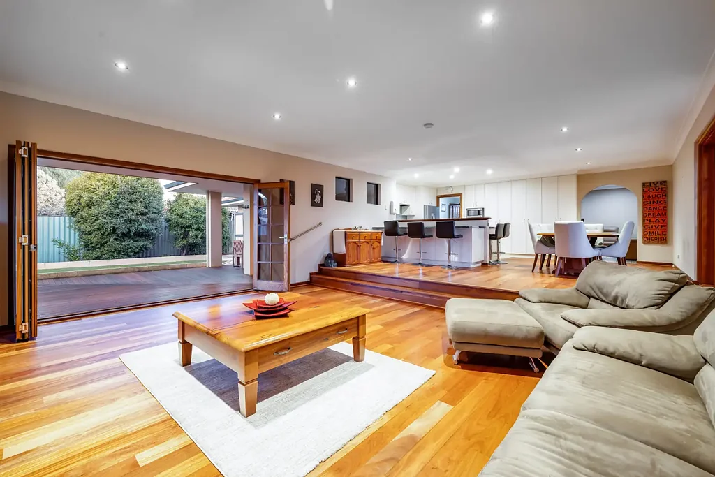Greenwood 4房  Space, Security & Serious Entertaining
