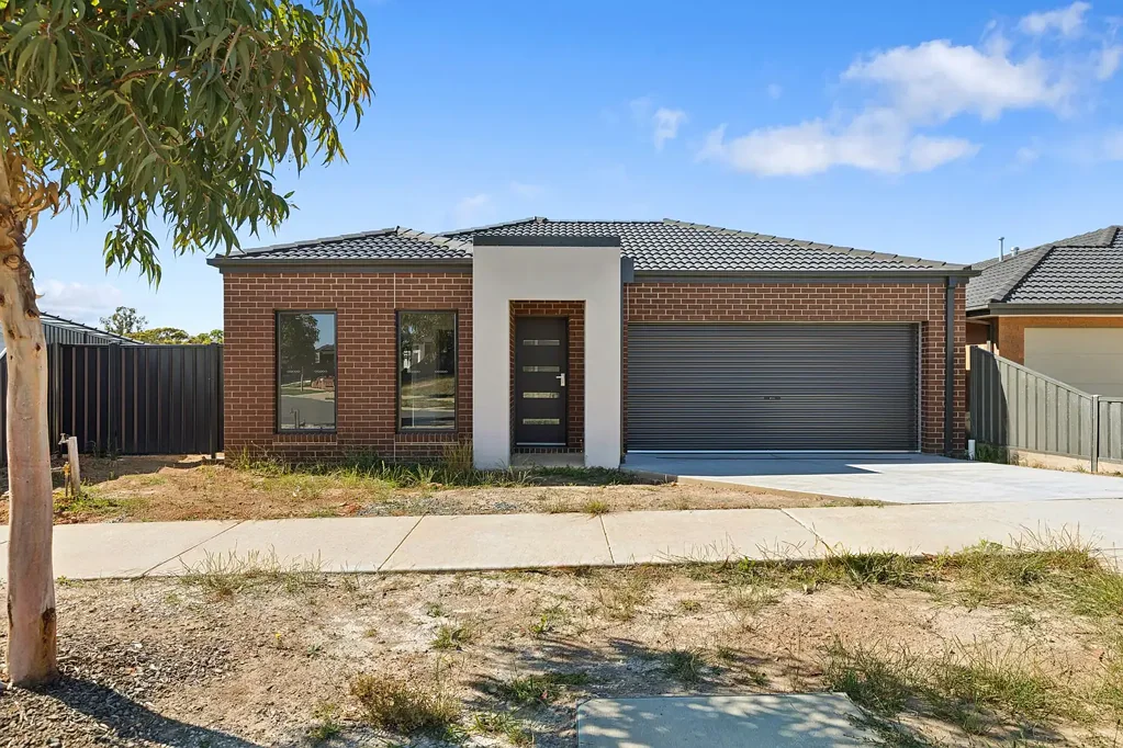 52 Delma Crescent, Seymour, VIC 3660