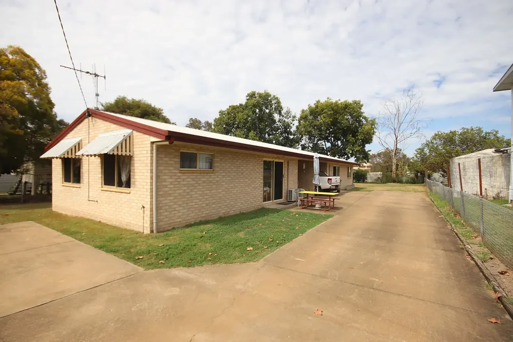 Mundubbera 4ਬੈੱਡਰੂਮ Low Maintenance Duplex - The Perfect Investment