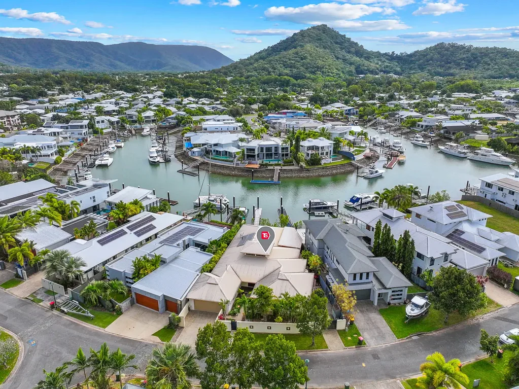 Trinity Park 6房  Expansive Single Level Luxury - Freshly Internally Painted All White and Crisp