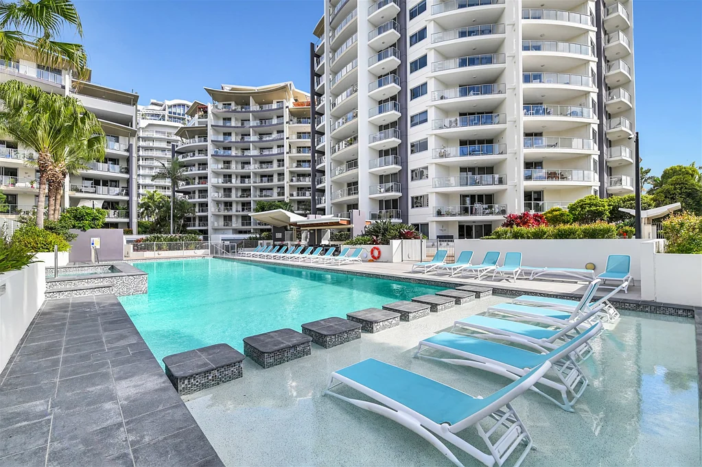 Short Term, 2-4 Weeks Only, Fully Furnished, Bills Included