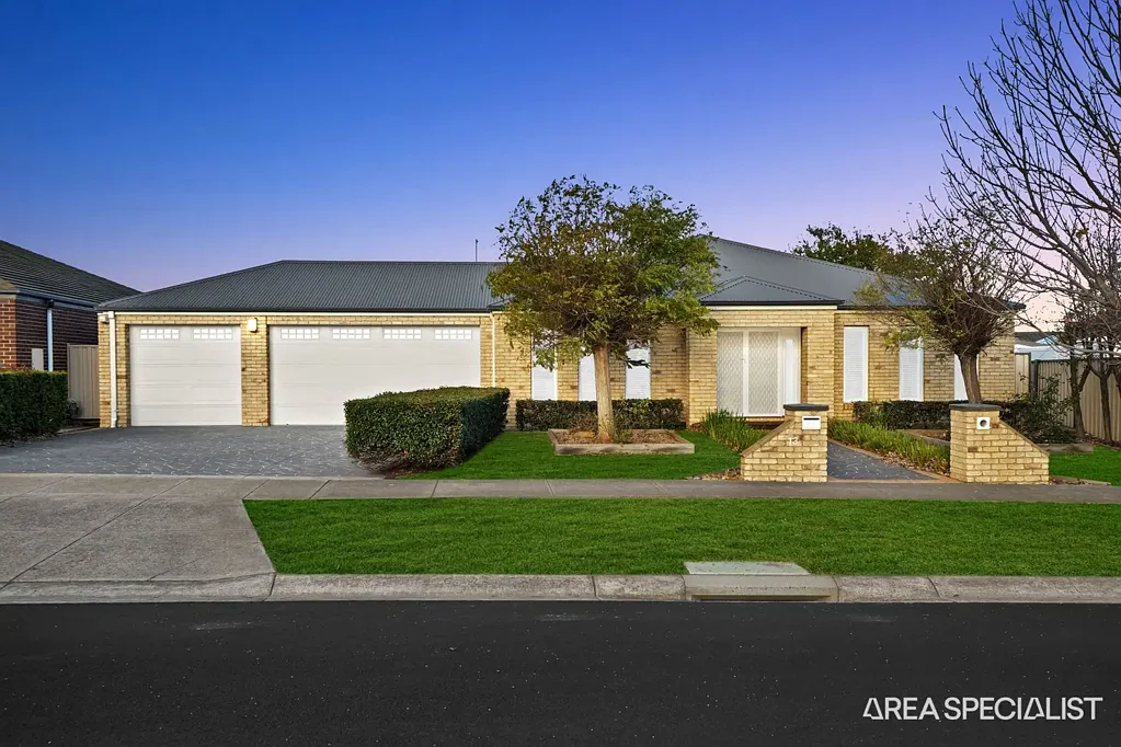 Harkness 5Moenga THE BRIEF: 5 Bedrooms, Study, Drive-Through Access – The Complete Package