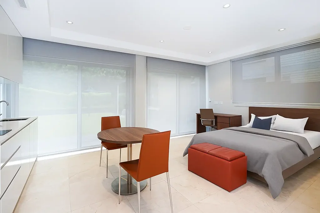 MODERN FULLY FURNISHED STUDIO APARTMENT!