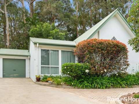 Mollymook Beach 2 Bedroom Buy A Villa - Get A Pool, Tennis Court & Golf Course Included!