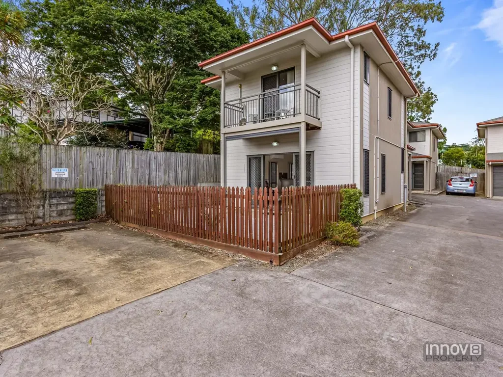 3 Bedroom Townhouse in Petrie Great Location