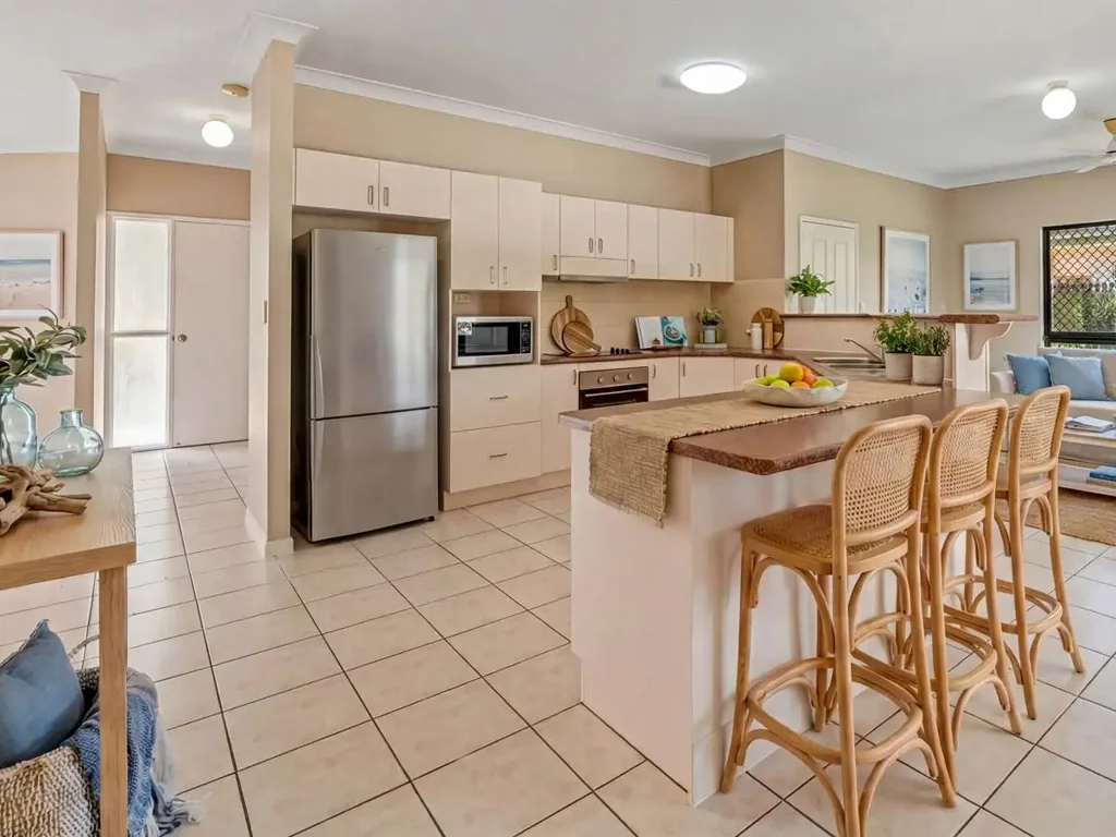 44 Wills Street, Brinsmead, QLD 4870