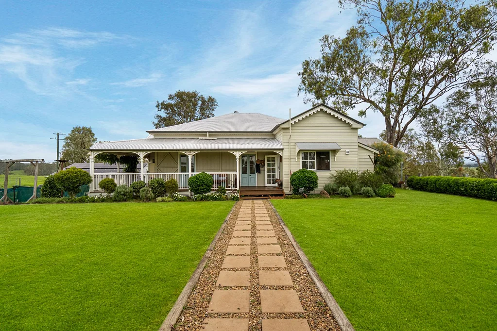 Munbilla Lakeside Homestead with Farming Opportunity