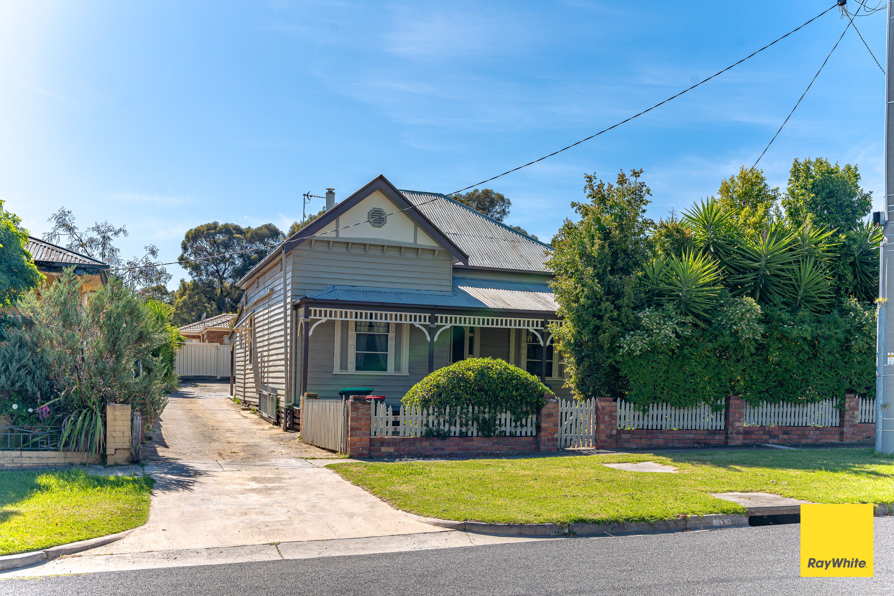 5 MAFEKING ST, KENNINGTON VIC 3550, 0 Bedrooms, 0 Bathrooms, House