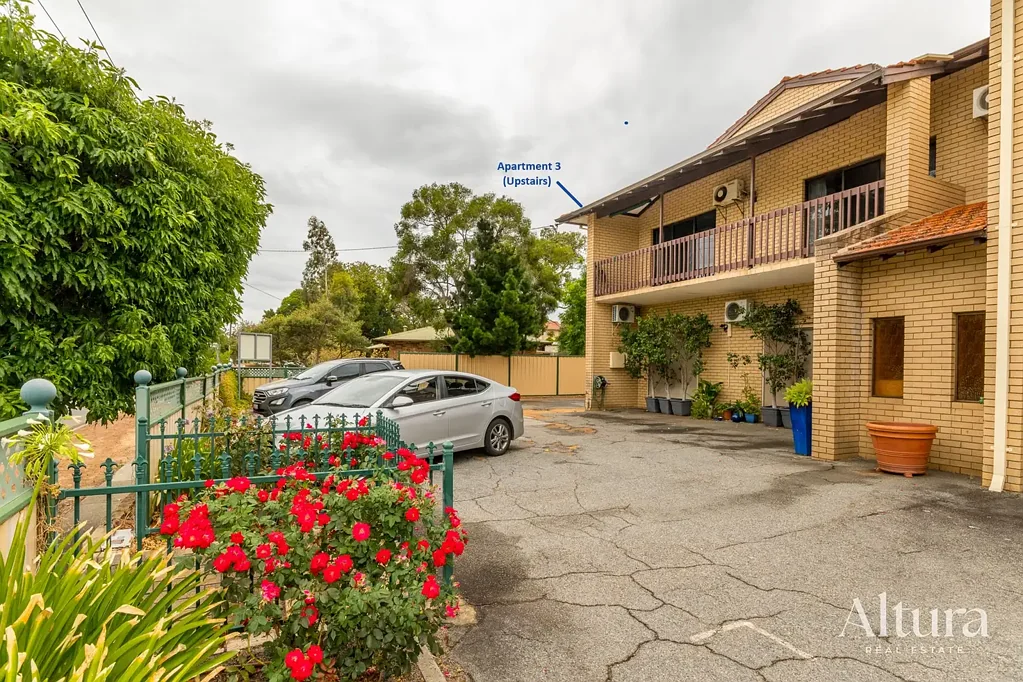 SPACIOUS HILLS APARTMENT LIVING