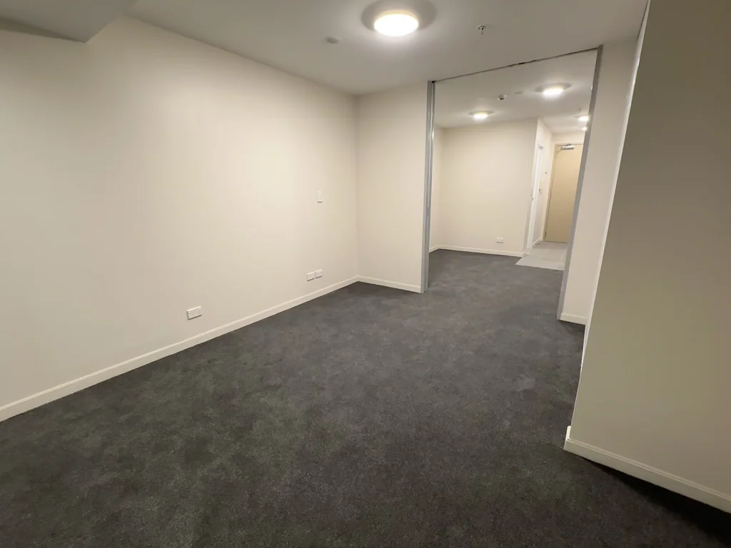 Executive Studio Apartment – Fully Renovated, Modern & Self-Contained!