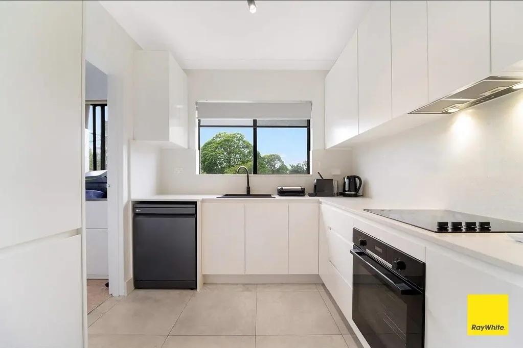 Bankstown 2Phòng ngủ Just 15 Minutes Walk To The Station