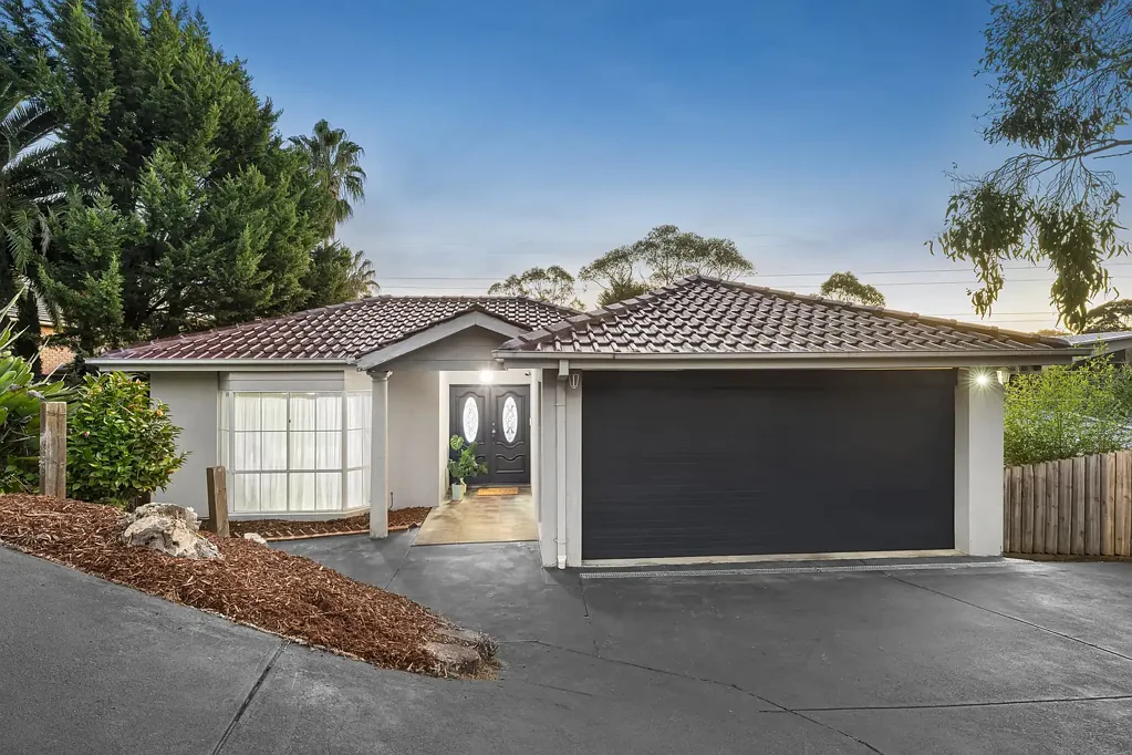 Templestowe 5침실 Multi-Gen Living in a Serene Trailside Setting