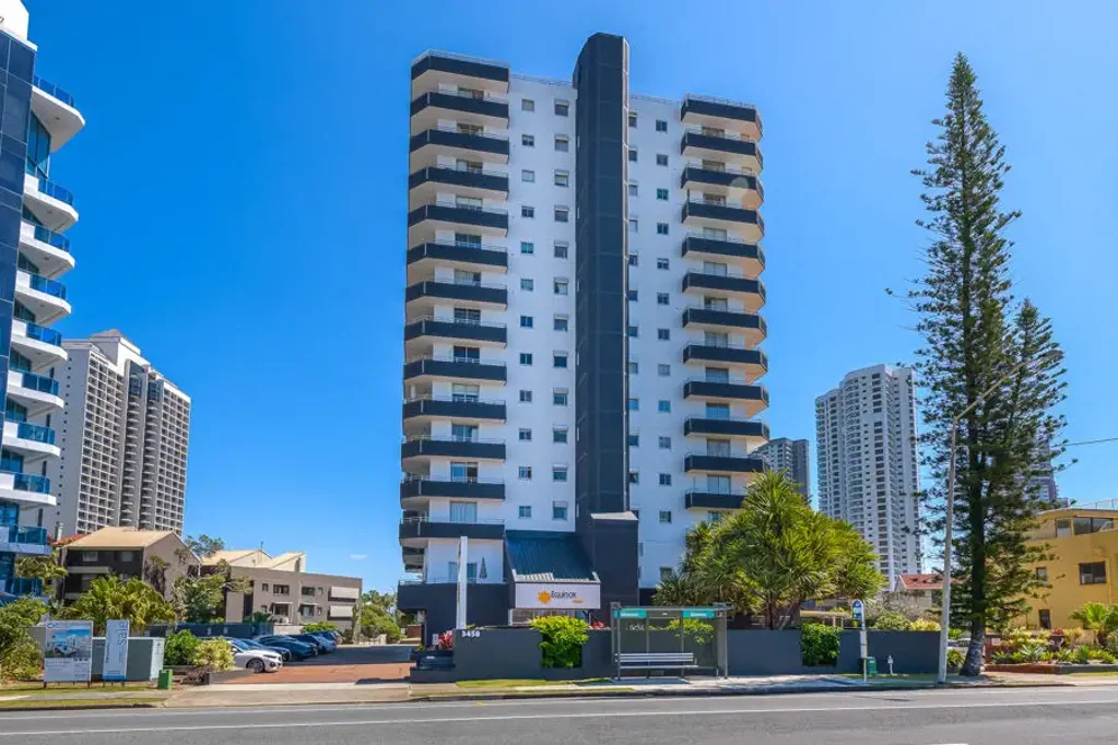STUDIO EQUINOX APARTMENT, OCEAN VIEWS, PRIME LOCATION BY THE OCEAN