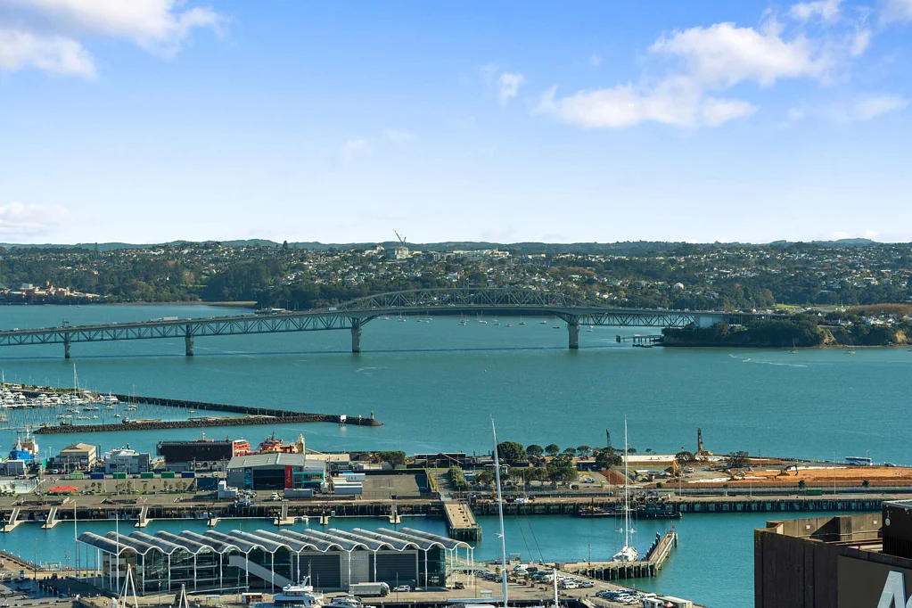 Auckland Central 3Zimmer Penthouse Perfection with Stunning Water Views