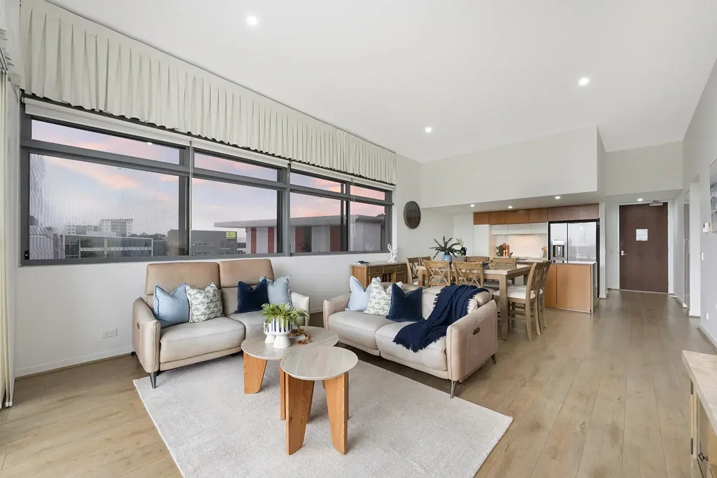 Townsville City 2 Bedroom Under Contract by Martin McDonough & Monique Petersen