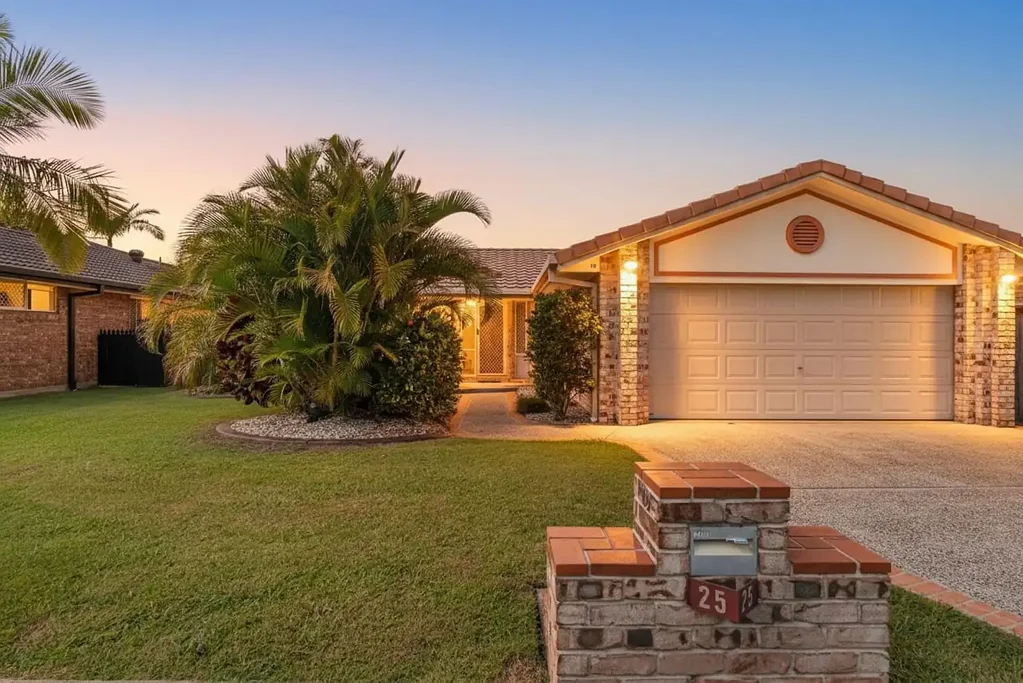 West Ballina 4कमरा Fully renovated home with generous backyard.