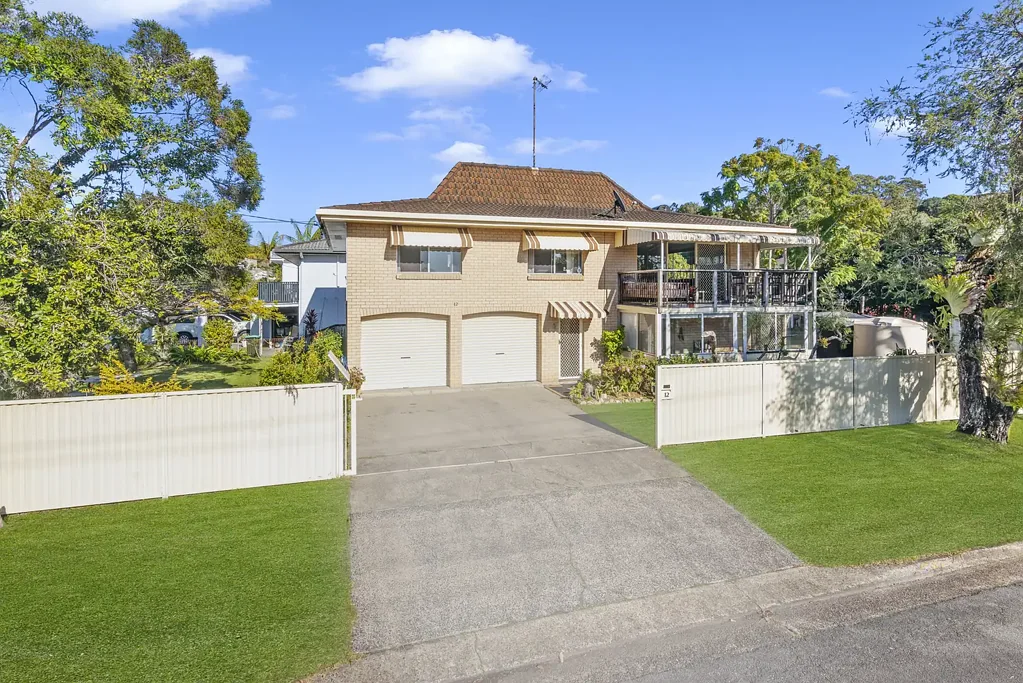 Tugun 4房  Prime 562 sqm Corner Block in the Heart of Tugun