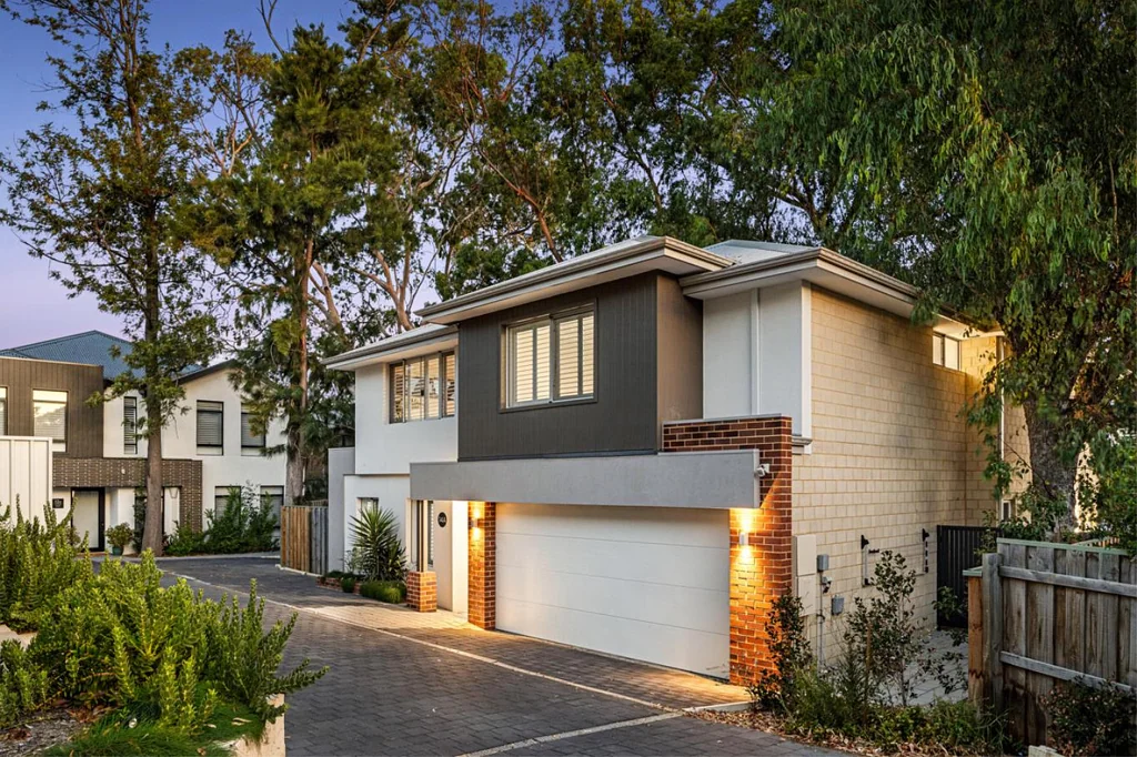 Claremont 4ห้องนอน MODERN LOCK AND LEAVE LIFESTYLE