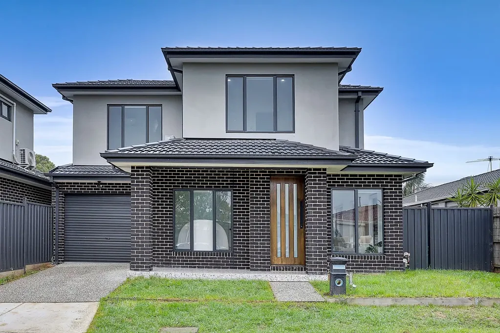 Roxburgh Park 4ห้องนอน Spacious Family Living with Dual Master Suites