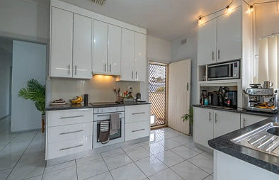 9 Quarry Road, Forbes, NSW 2871, 3 Bedrooms, 1 Bathrooms, House