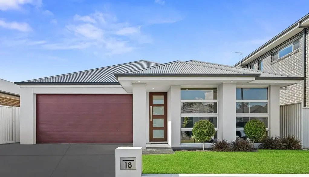 Spacious & Contemporary Living in Sought-After Grantham Farm