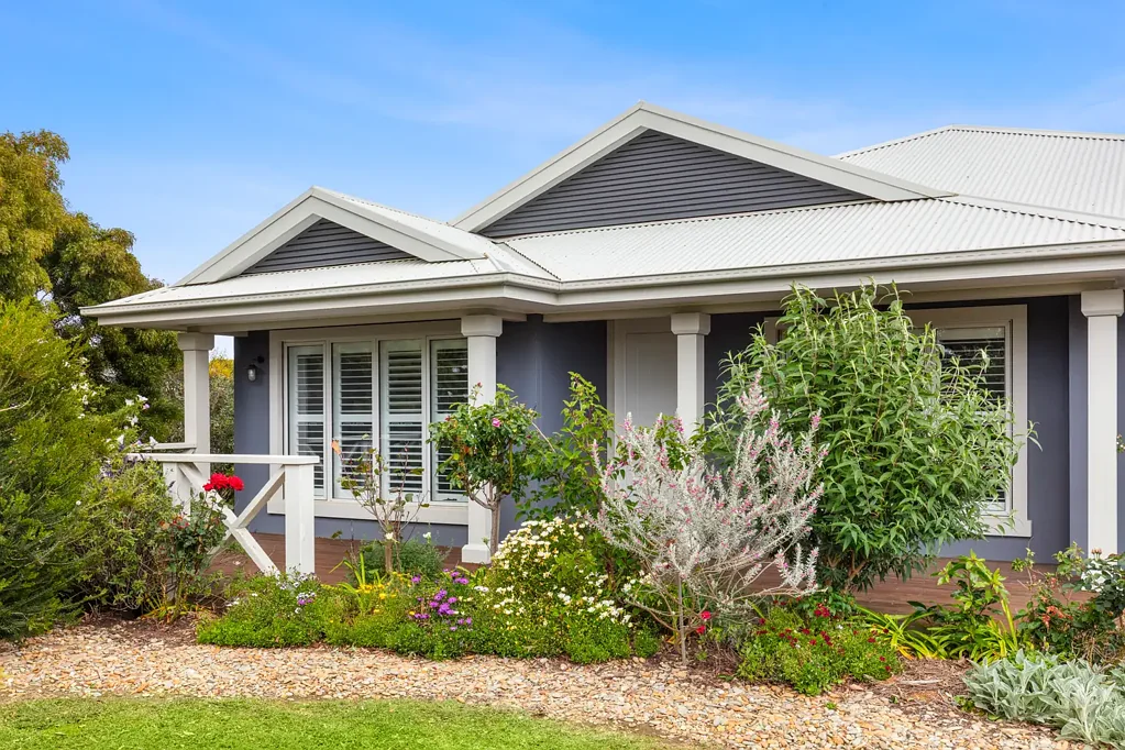 Bellbrae 4ਬੈੱਡਰੂਮ Hamptons grace meets coastal ease...
