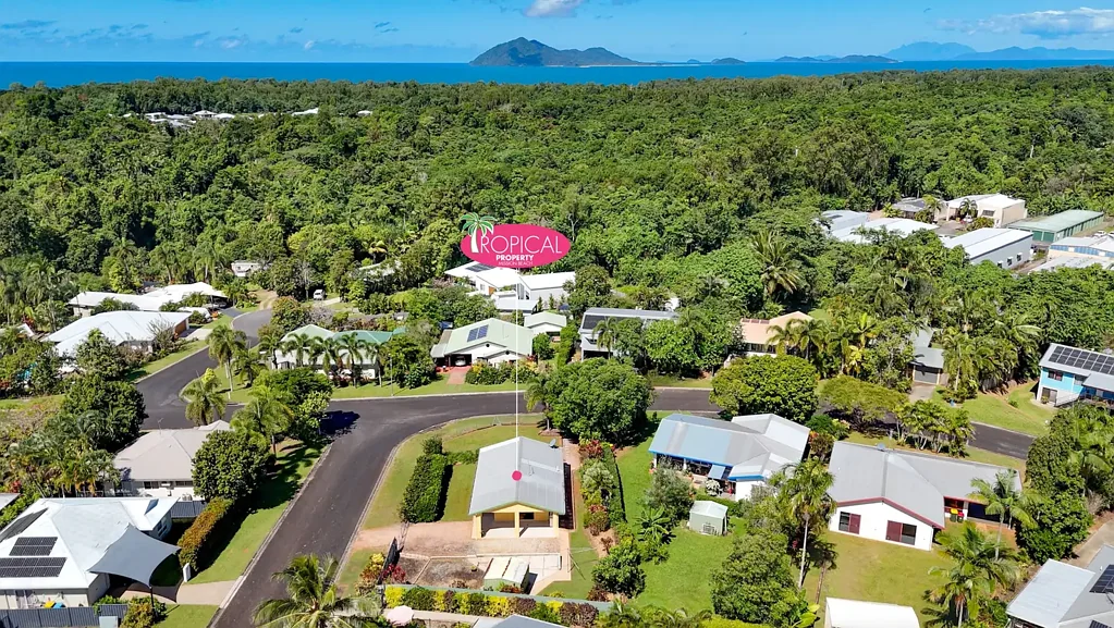 8 Kent Cl, Mission Beach, QLD 4852