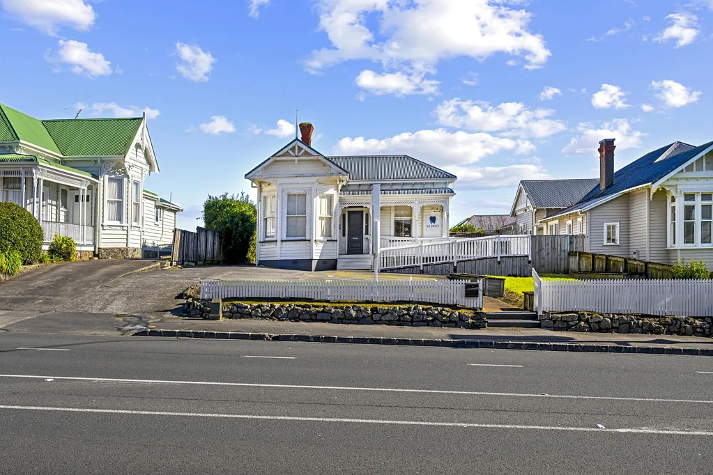Mount Eden Mt Eden Investment with Development upside