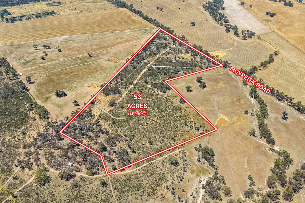 Level CA 26 Moyreisk Road, Redbank, VIC 3477