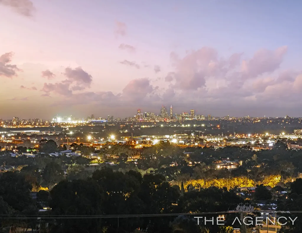 Swan View 4ਬੈੱਡਰੂਮ A PRIVATE HILLS SANCTUARY WITH CITY VIEWS, SPACE & A LARGE WORKSHOP!