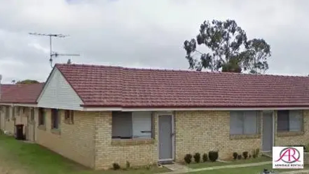 Tidy Partly Furnished 2 bedroom