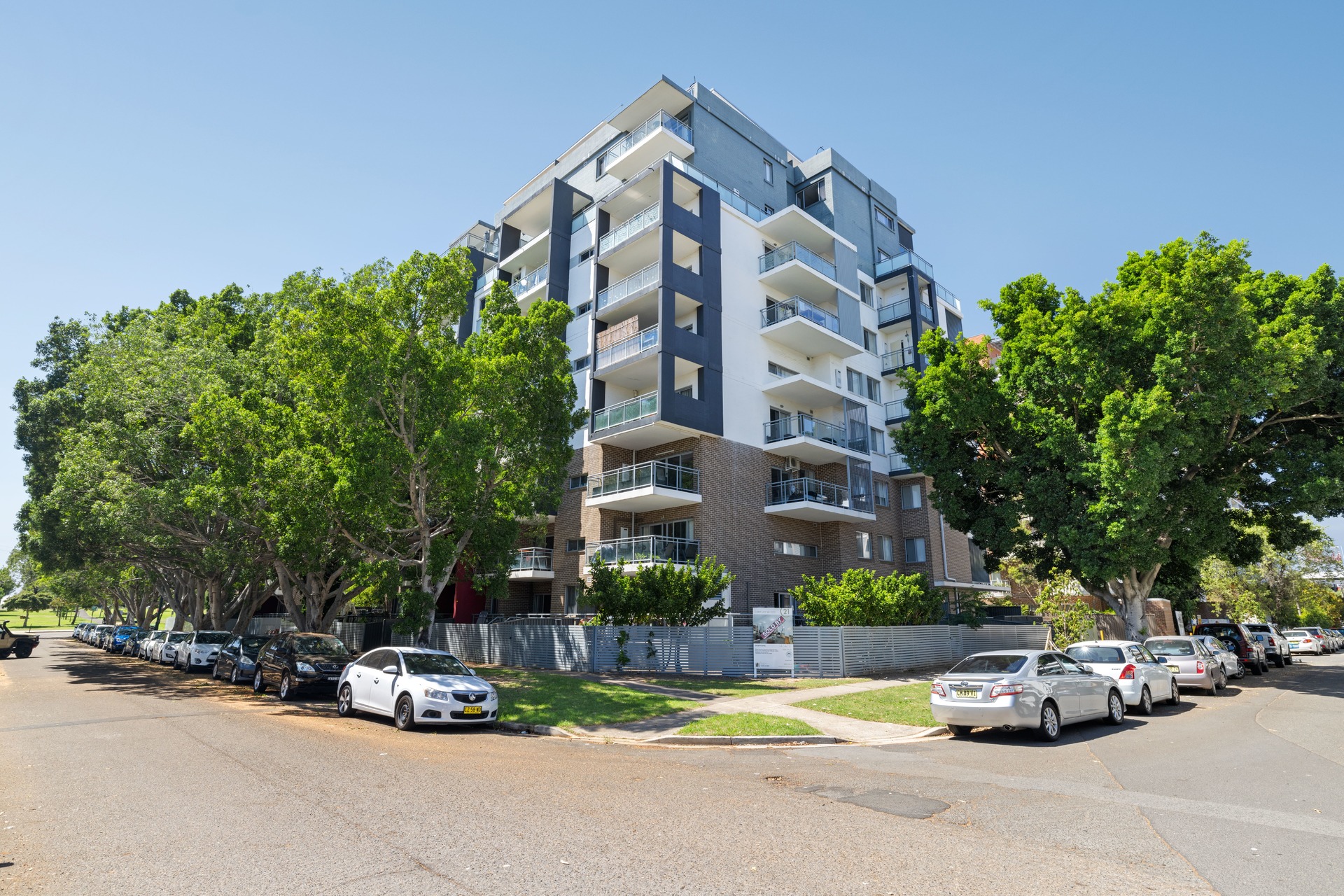 NATALIE TOWERS UNIT 1 24 LACHLAN ST, LIVERPOOL NSW 2170, 0 phòng ngủ, 0 phòng tắm, Unit