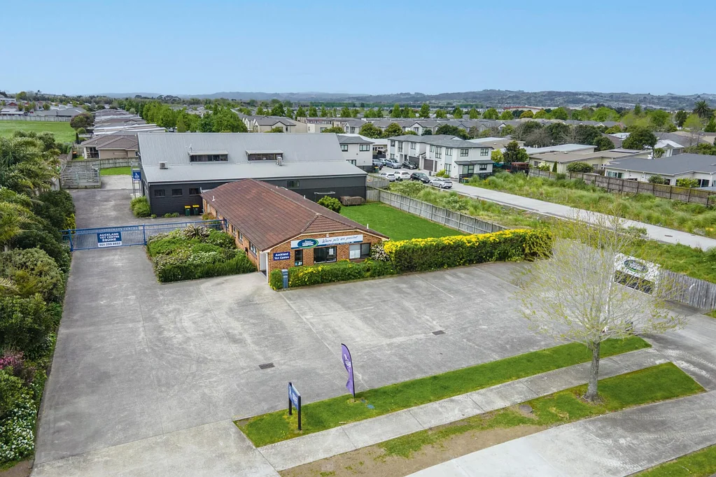 Takanini 1ห้องนอน Residential development with holding income