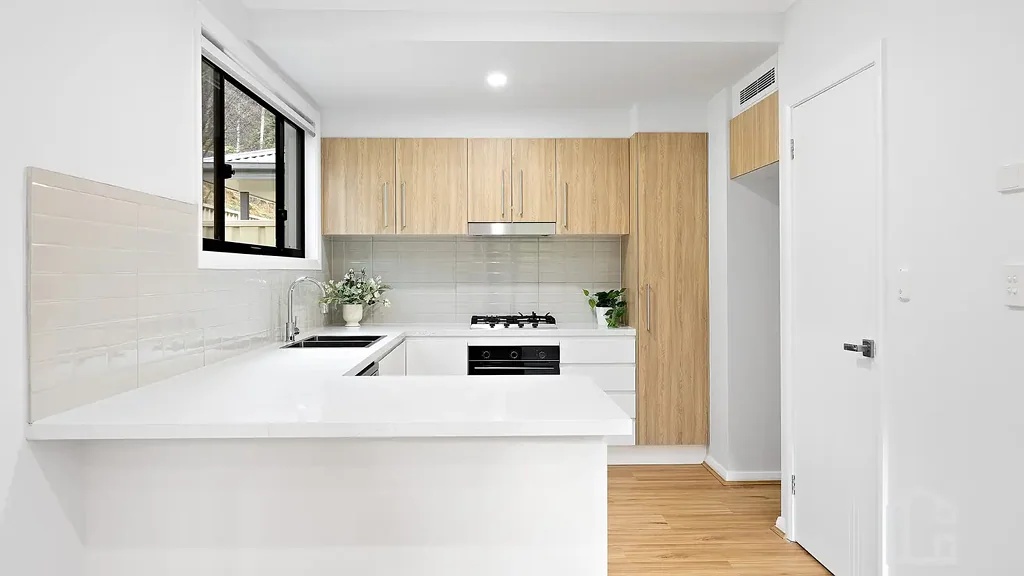 Leura 3房  Entertain downstairs, unwind upstairs in a brand-new Leura complex - Open Home Saturday 10th October, 1:30pm - 1.50pm