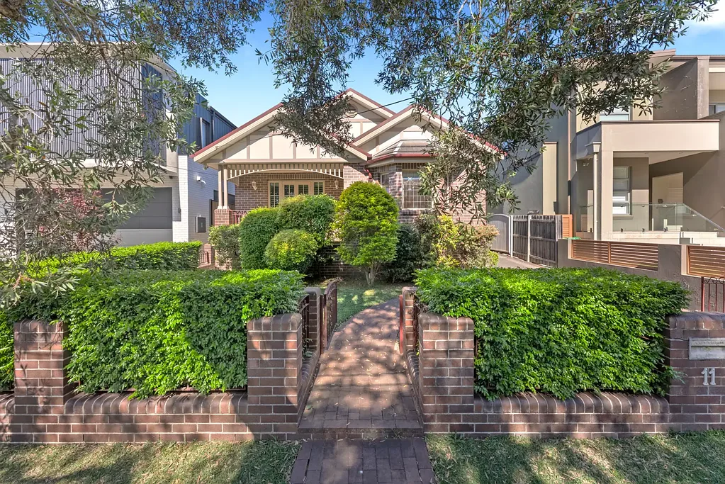 11 Medora Street, Cabarita, NSW 2137