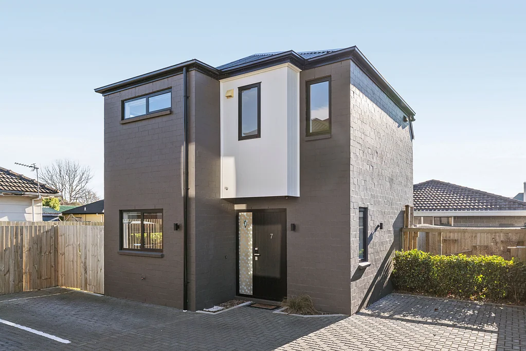 Linwood 2房  Front Row to Christchurch's Newest Precinct!