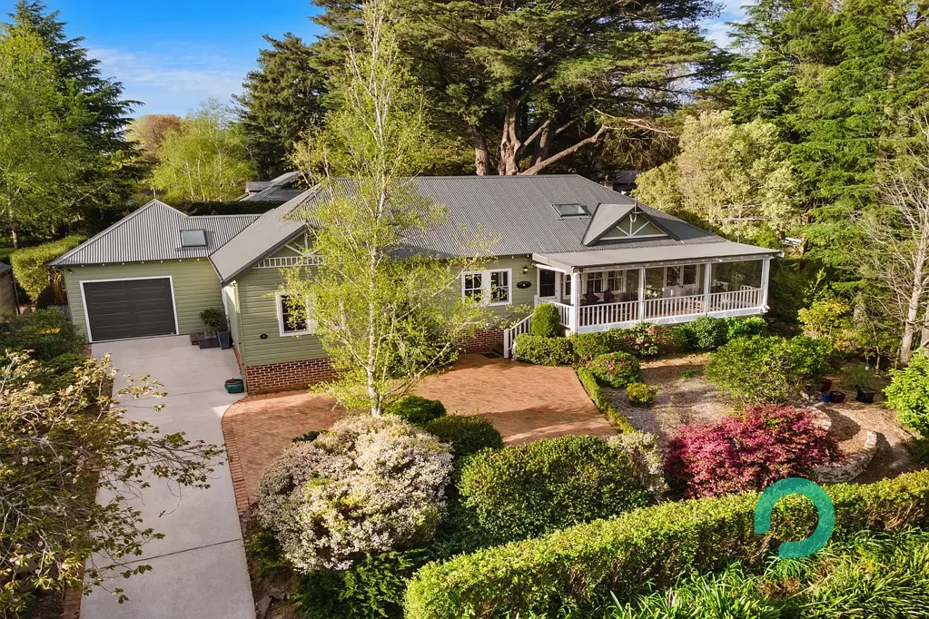 8 Wentworth Ave, Leura, NSW 2780