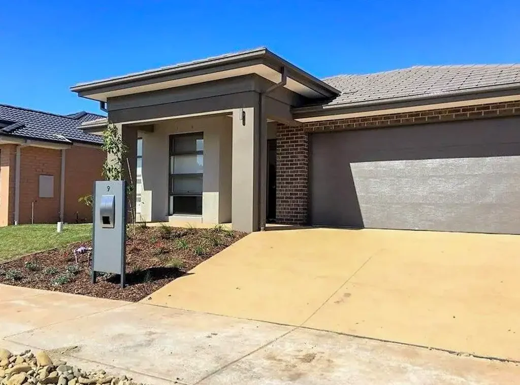 Elegant Four Bedroom Home in Werribee