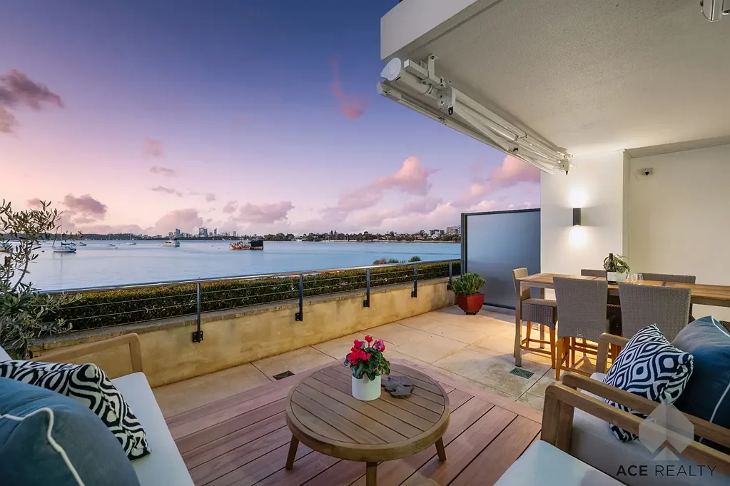 N6/70 Canning Beach Road, Applecross, WA 6153