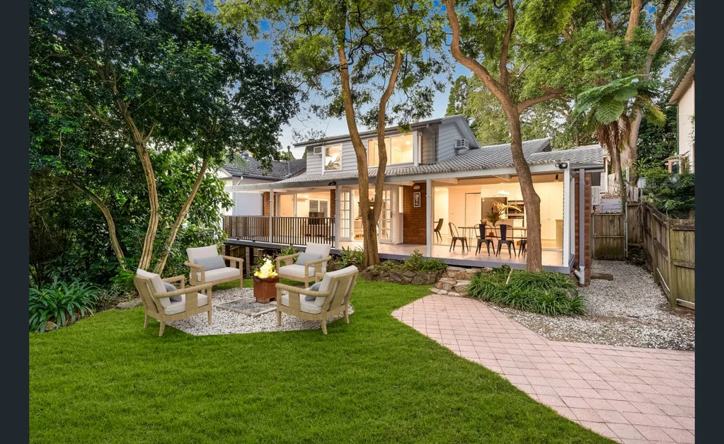 Four Bedroom Family Home with Open-Plan Living & Outdoor Space | Fully Furnished