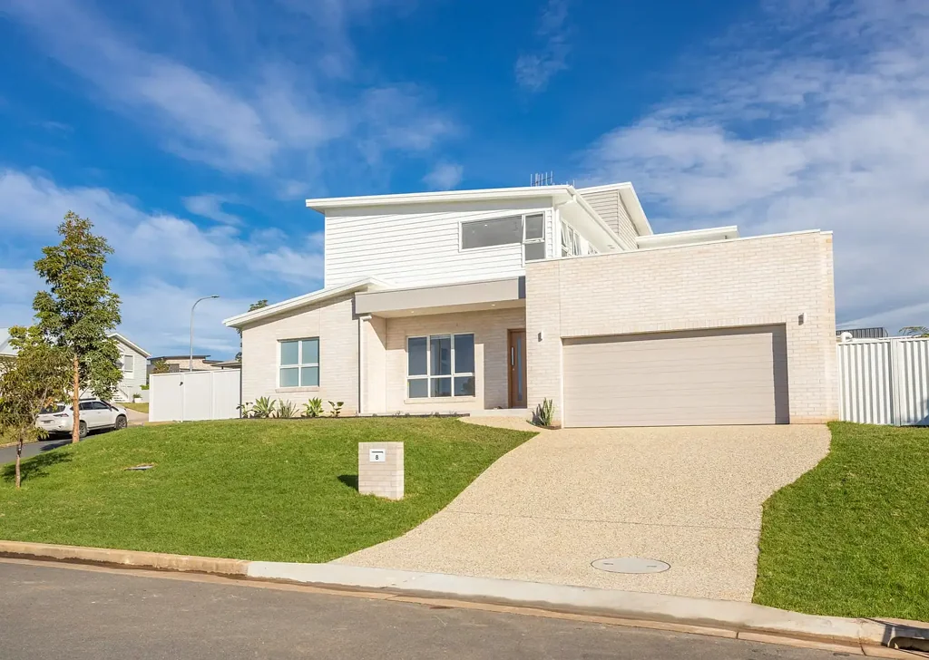 Brand New Luxury 4 Bedroom Family Home
