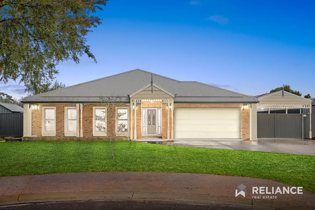 9 Glenmaggie Place, Manor Lakes, VIC 3024